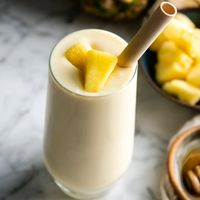 Pineapple Smoothie Recipe #smoothierecipe #howtomakeasmoothie #smoothiediet #weightlosssmoothie #breakfastsmoothie #healthysmoothierecipe #fatlosssmoothie #fatlossrecipe #fatburningsmoothie #fatlossdiet