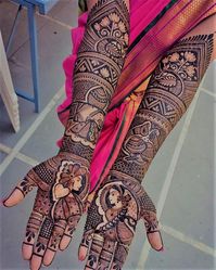 8 Indian Mehndi Designs for Hands That Will Make You Look Your Bridal Best!