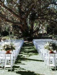 Discover Gabbinbar Homestead - award-winning food, impeccable service, a gorgeous historic homestead and amazing 150-year-old gardens. It's the perfect destination for your wedding.