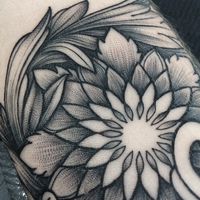 Details #sashatattooing #dotwork #linework (at sashatattooing)