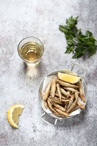 Friture de petits poissons comme en Italie