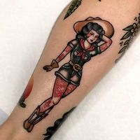 American Traditional Tattoos: History, Meanings, Artists & Designs