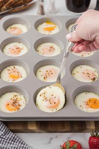 This Baked eggs in a muffin pan recipe is a no fail easy breakfast recipe that is perfect for making eggs on