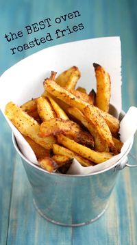 The BEST oven roasted french fries! These never last long, better make a double batch! #frenchfries #baked #roasted #potatoes #sidedish