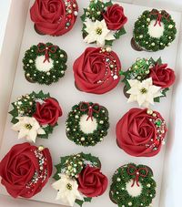 Artisan Vanilla Cupcakes from Heavenly Bites. LUXURY GIFTS - SEND GIFTS - LONDON - CAKE - DELIVERY