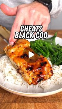 James Wythe on Instagram: "Miso Cod 👌 episode 8 of “Easy Dinners You’ll Actually Make” and this is sooooo tasty! If you love black cod at sushi restaurants then try this cheats homemade version! Serves 2 ▪️2 Tbsp miso paste (I use white) ▪️1 Tbsp tamari (or soy sauce if not gluten-free) ▪️1 Tbsp maple syrup ▪️1 Tbsp olive oil ▪️2 cod fillets ▪️rice to serve ▪️steamed greens to serve 1️⃣Firstly, mix together the miso paste + tamari + maple syrup + olive oil together in a bowl 2️⃣Coat both sides of the cod fillets and place in the fridge for 30-60 minutes to marinade 3️⃣Air fry for 8 minutes at 205C or bake in the oven for 13 minutes at 200C 4️⃣Serve on rice and steamed greens"