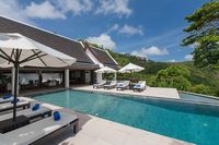 Vast pool deck with plenty of sun loungers