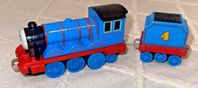 Thomas & Friends Gordon Take & Play PULL N ZOOM Collectible Die Cast Fisher Pric