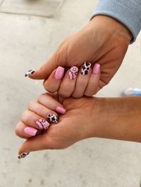 Cowprint and bandana print nails.