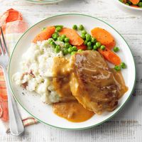 Slow-Cooker Saucy Pork Chops