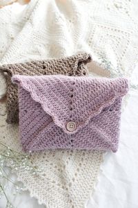 Envelope Style Book Sleeve | Free Crochet Pattern - Stitchberry