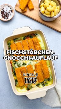 Der Fischstäbchen-Gnocchi-Auflauf mit Spinat ist die perfekte Lösung für stressige Tage, an denen es schnell gehen muss und lecker sein soll. 🐟🧀 🛒 Du brauchst: 👉 400 g Gnocchi, 400 g TK-Spinat, 150 g Sahne, Salz, Pfeffer, 120 g Reibekäse, 10 Fischstäbchen, gefroren 💡 Das ganze Rezept findest du auf unserer Homepage (Link in Bio) und in unserer heutigen Story.️ #EinfachTasty #EinfachTastyRezept #GnocchiAuflauf #FischstäbchenAuflauf #SchnelleKüche #familienrezepte