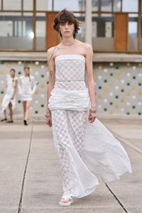 Chanel Resort 2025 Collection | Vogue