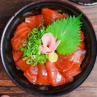 Tekka Don (Japanese Tuna Sashimi Rice Bowl) | Sudachi