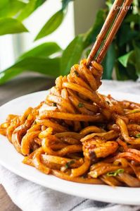 Easy 15-Minute Yaki Udon (Stir Fried Udon Noodles) | Cookerru