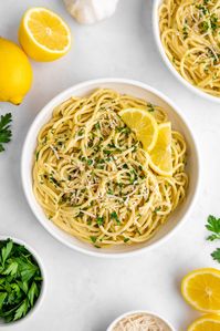 Creamy Vegan Lemon Pasta Made with Native Forest Organic Simple Coconut Milk by @purelykaylie This creamy vegan lemon pasta is bright, garlicky, and so easy to make! The spaghetti noodles are tossed in a delicious coconut milk sauce with lemon, garlic, parsley, and dairy-free parmesan. Since it’s ready in 30 minutes or