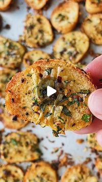 Carolina Gelen on Instagram: "GARLIC BAGEL CHIPS - if you have any day old bagels in your kitchen, you need to make these ASAP! Ingredients (4-6 servings) 3 bagels, thinly sliced 2/3 stick or 75 grams of butter or vegan butter, melted 1 shallot, thinly sliced 6 garlic cloves, minced A handful of fresh parsley, thinly chopped 1 teaspoon black pepper, freshly ground A big pinch of salt Olive oil Chile flakes, optional Instructions 1. Heat the oven at 375°F or 190°C. 2. Combine the butter, shallots, garlic, pepper, parsley, salt, chile flakes on the baking sheet. Toss the bagel slices in the mix to evenly coat. Next, spread any extra mix on the bagels using your fingers. 3. Evenly spread the slices on the baking sheet. Drizzle with olive oil on top and roast for 20 to 30 minutes or