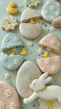 Cracking Easter Cookies! @fiocco_cookies