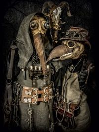 Ein Motiv aus dem Kalender "Steampunk Artwork" von Alexander Schlesier: Ein wundervoller, mystischer Kalender mit außergewöhnlichen Steampunk Arbeiten des Künstlers und Fotografen Alexander Schlesier.  Zwölf Motive mit handgefertigten Steampunk Kostümen und Accessoires.      Weitere Hinweise • PERFEKTES GESCHENK - Unsere Kalender sind als Geschenk für den Freund, die Freundin, den Mann, die Frau, Ehemann und Ehefrau, für den Jahrestag, Geburtstag, den Hochzeitstag, zur Verlobung, zum Einzug, für