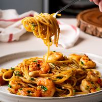 Garlic Prawn Spaghetti - Marion's Kitchen