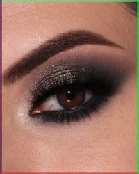 Achieve a stunning, bold look with this glittery smokey eye makeup tutorial, perfect for any special occasion.............. #eyes #eyeshadow #eyemakeuptutorial #eyeliner #eyebrows #eyelashes #eyewear #eyeshadowhacks #eyemakeupnatural #eyemakeupideas #eyemakeupgoals #smokey #smokeyeyemakeup #smokeyeyemakeuptutorial #makeup #makeupoftheday #makeuplover #makeupart #makeupgoals #makeuptipsforbeginners #makeupgoals #art #artist #artwork #stylish #style #stylingtips