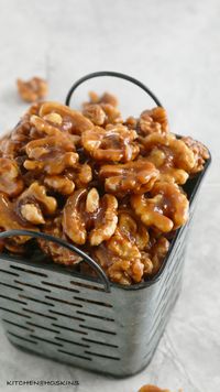 CARAMEL WALNUTS