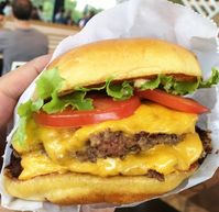 First Take: Shake Shack Waverly Delivers Delicious Beef on a Bun for Cary!  #nctriangledining #burgers #shakeshack #ncrestaurantreview #ncfood #ncrestaurant  #nceats #cary #carync #caryfood #caryrestaurant #caryeats #hamburger #beef #cheeseburger