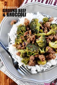 Ground Beef and Broccoli ~ a healthy, quick, and easy skillet ground beef recipe that comes together in 15 minutes in just one pan! | FiveHeartHome.com