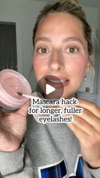 Lainey Ostrom on Instagram: "Mascara hack for longer, fuller lashes! You can use any translucent powder! Have you tried this? ⬇️ - #makeuphacksandtricks #makeuptricks #makeuptricksandtips #transluscentpowder #makeupreels🎨 #makeupreelstutorial #makeupvideoss #maturemakeuptips"