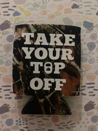 This is a camo beer coozie perfect for any occasion! Also good for non alcoholic beverages!😉