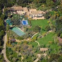 Inside Prince Harry & Meghan Markle's Montecito Estate (PHOTOS) - Homes of the Rich