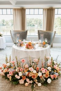 Wedding floral sweetheart table