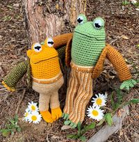 Crochet Frog pattern PDF, English pattern quick and easy pattern 🧶✨ This is DOWNLOADABLE PATTERN, not the finished toys 🚫🧸. This item includes: - Pdf file with detailed instructions 📄. - Many pictures to help you by working 📸. - The pattern is available in English (US terms).