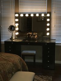 My new makeup vanity!!