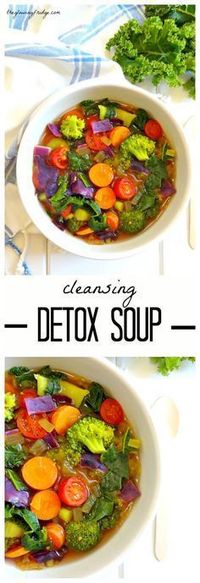 Cleansing Detox Soup || Immune-boosting, wholesome, vegan, oil free, and gluten free warming soup. Perfect for fighting off colds and flu while cleansing with natural, delicious immunity boosting whole foods.