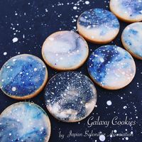 日本サロネーゼ協会 on Instagram: “✴︎°.・.*Galaxy Cookies*.・。＊✴︎ JSAオリジナルクリスタルアイシングで、海外で流行中のGalaxy Cookies* 透明感ある模様に、マットな星が映えますね＊.。✴︎ #クリスタルアイシング #crystalicing #エッグフリーアイシング…”