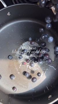 THE RECIPE IS NOW ON MY BLOG 🔗🔗 link in bio!! #blueberrycobbler #laborday #labordayweekend #blueberries #cobbler #vegandessert #veganbaking #healthydessert #healthybaking #healthyrecipes #glutenfreedairyfree #glutenfreedessert #glutenfreebaking #easyrecipes #dessertrecipe #blueberrypie