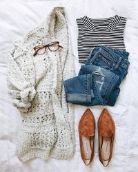 casual outfit inspiration || chunky knit cardigan, distressed denim, black and white striped top, brown leather pointed toe flats