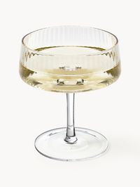 Klares, Mundgeblasenes Glas und Weiche Kurven: Unsere Cami Kollektion ist Schlichte Eleganz – Diese Gläser Sind ein Absolutes Must-have Für Jeden Tisch. von Westwing Collection aus Glas in Transparent, Maße: Ø 11 x H 13 cm, 200 ml