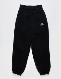 Nike Sportswear Club Oversized Joggers. Extra Room Through The Legs Gives These Oversized Pants A Relaxed, Oh-So-Cozy Feel. Smooth On The Outside, Brushed Soft On The Inside, This Lightweight Fleece Is An Easy Layer When You Want A Little Extra Warmth. So Whether You're Running Circles Around Your Friends At Recess Or Running Late To Practice, These Sweats Give You The Space You Need To Feel Comfy, Relaxed And Ready For Whatever Comes Next. Angled Pockets Make It Easy For You To Store Your Stuff