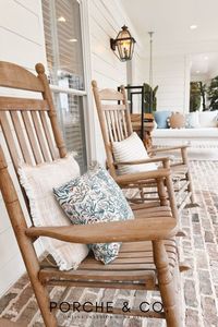 In the blog, Porche and Co. shares easy front porch ideas for decorating your patio this spring. We partnered with Lowes Home Improvement to give our front porch a refresh for Spring. For tips on selecting high quality items for your outdoor decor and seasonal home decor, head to our blog. (affiliate)