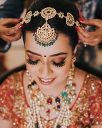 20+ Trending & Latest Sheeshpatti Designs Worn By Real Brides | WeddingBazaar