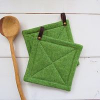 Mini Potholder Set - Essential Kitchen Tool - Farmhouse Table Decor Gift Idea for Hostess - Heat Resistant Pan Grabber: Green Linen