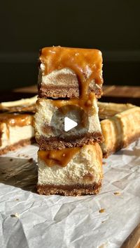 Kiley O'Donnell on Instagram: "SALTED CARAMEL CINNAMON ROLL CHEESECAKE BARS 

Everything about these 😭 Recipe below OR comment ‘CHEESECAKE’ to get the recipe sent to you 🤎

#Recipe Details (makes 16):
Crust:
- 1 1/2 cups crushed Biscoff cookies (sub: gingersnap cookies or graham crackers)
- 2 tbsp granulated sugar
- 6 tbsp salted butter, melted
Cheesecake Filling:
- 2, 8oz blocks cream cheese, softened
- 1 cup plain greek yogurt, room temp (sub: sour cream)
- 3/4 cup granulated sugar
- 3 eggs, room temp
- 2 tbsp all-purpose flour
- 2 tsp vanilla extract 
- 1/2 tsp cinnamon
Cinnamon Swirl:
- 2 tbsp all-purpose flour
- 1/2 cup brown sugar 
- 1 tsp cinnamon
- 3 tbsp salted butter, melted
Salted Caramel:
- 6 tbsp coconut (melted) or avocado oil
- 1/2 cup almond butter
- 1/2 cup maple syrup
-