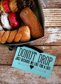 10 Adorable DIY Donut Crafts, like these Donut Drop Gift Tags from Eighteen25 ... these donut projects are so cute, you won't know which one to make first! | Hello Little Home