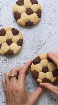 Une recette géniale pour les fans de foot : les biscuits en forme de ballons de foot !