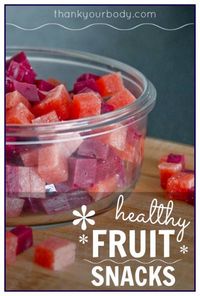 Homemade healthy fruit snacks! No food dyes, no refined sugars, only good stuff!