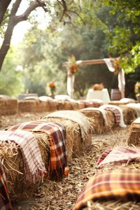 Looking for cozy and charming #rustic country wedding ceremony ideas? Check out these 13 creative inspirations! From straw bale seating to checker-pattern throw blankets, get ready to add a touch of country chic to your big day. Perfect for couples dreaming of a warm and inviting ambiance for their special moment. Explore these delightful decor ideas for a memorable #wedding celebration!