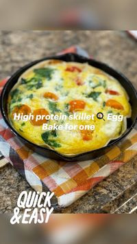 High Protein Skillet 🍳 Egg Bake 

Easy, high protein customizable breakfast you have to try! 

Preheat oven to 375

Spray skillet w nonstick 
As shown: 
Carb balance tortilla 
Handful spinach & chopped tomatoes 
1/2 C Egg Beaters 
1/4 c Good Culture cottage cheese 
Sprinkle of cheddar cheese 
Bake approx 20 m until set 

As shown: 33 grams of protein 