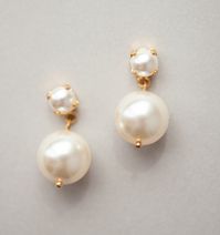 The classic pearl earring hand crafted with luminous 12mm Swarovski Crystal Pearls on a nickel free pearl stud Ideal if you are wearing an high neck gown or are looking for an understated look A few suggestions for complementary hair pieces to wear with these timeless earrings are: the "Sophia" barrettes, "Vera" or "Robyn" comb, "Isa" headband or the "Chantal" pins Photos: 1&3 Tara Whittaker Photography Photo: 2 Nikki Collette Photography True to Hue Workshops Styled by Rebekah Brontë and Ashlyn